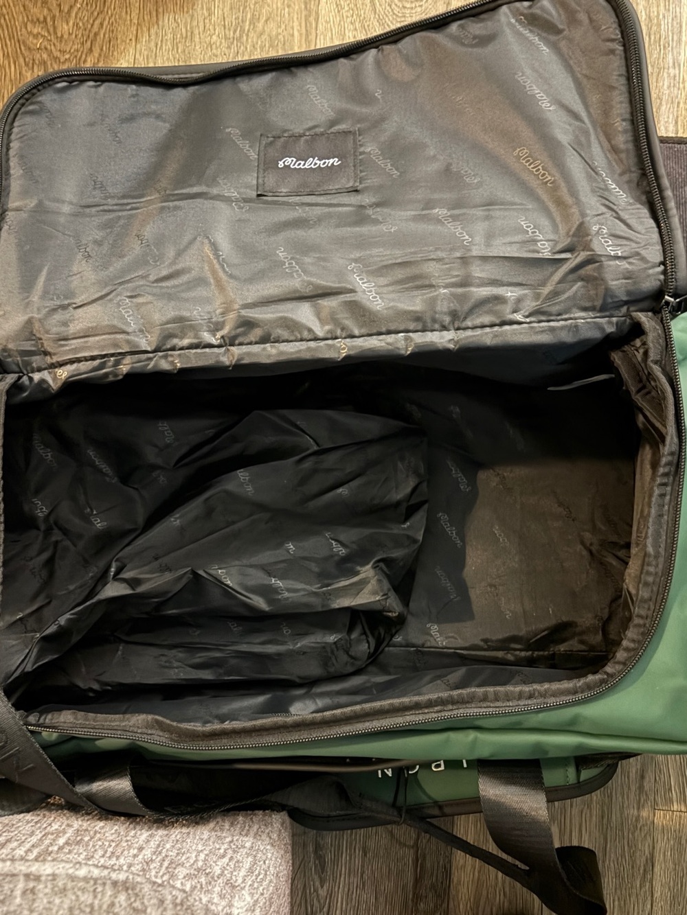 Malbon Golf Green Duffel Bag with Logo Patch and separate shoe compartment - Picture 5 of 6